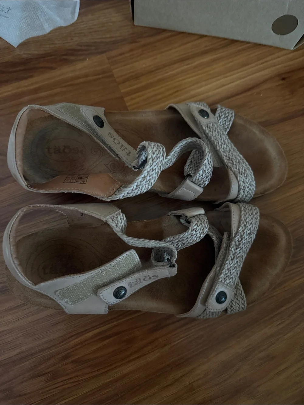 Taos Footwear Trulie Sandals in Stone